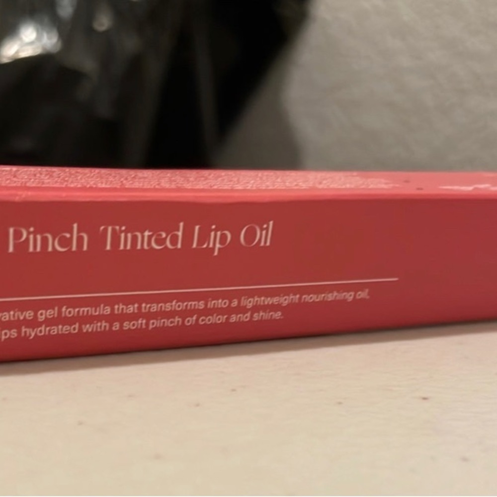 Punch tintes lip oil/ rare beauty by Selena Gomez
